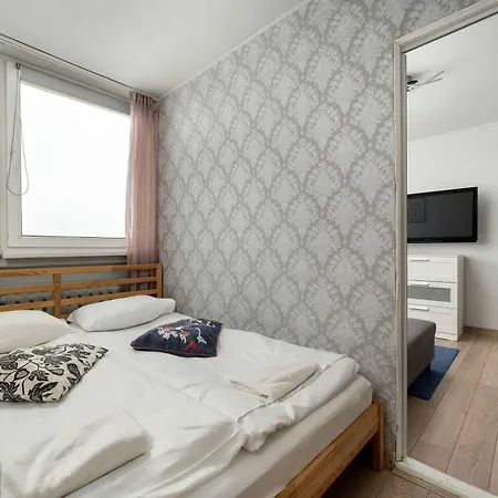 Functional With A View Of The In A Quiet Area Of By Renters Апартаменты Вроцлав