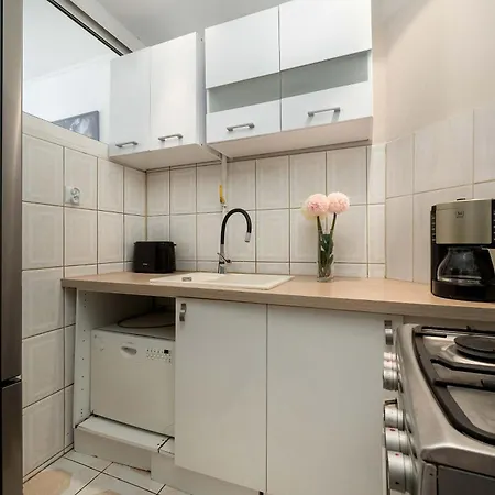 Апартаменты Functional With A View Of The In A Quiet Area Of By Renters Вроцлав