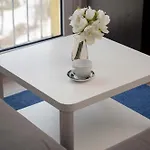 Functional With A View Of The In A Quiet Area Of By Renters ורוצלב