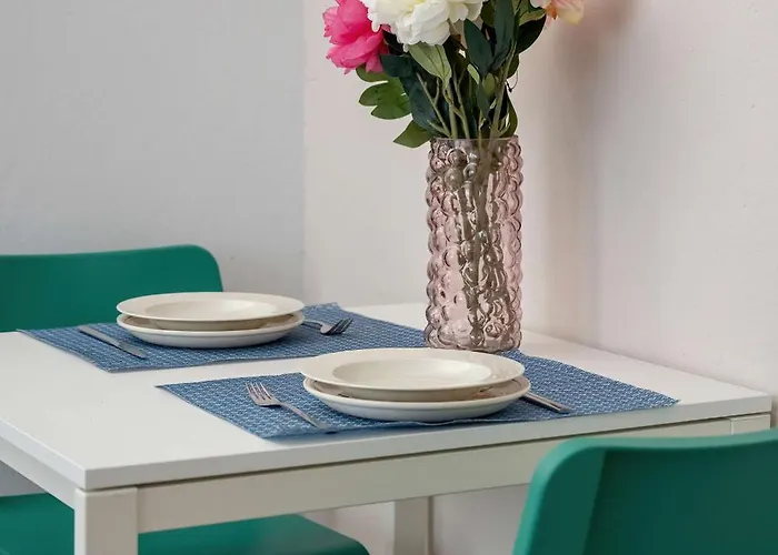 Functional With A View Of The In A Quiet Area Of By Renters * Breslavia